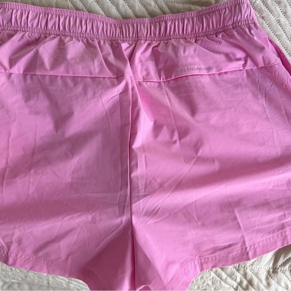 🩷 NWT ON Running 3" Core Short Raspberry Pink - Picture 4 of 6